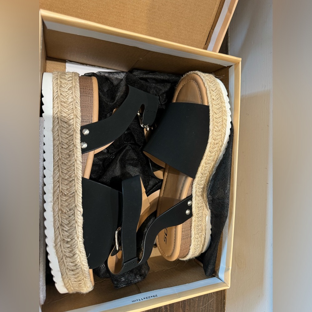 The Hottest Topic Open Toe Espadrille Platform Sandals